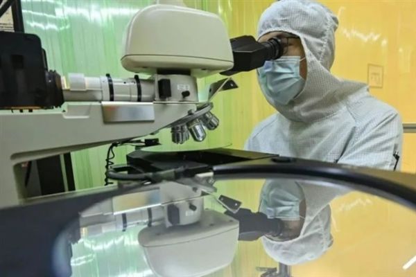 中国功率芯片巨头华润微电子瞄准 AI 服务器，发力 PLP 面板级封装